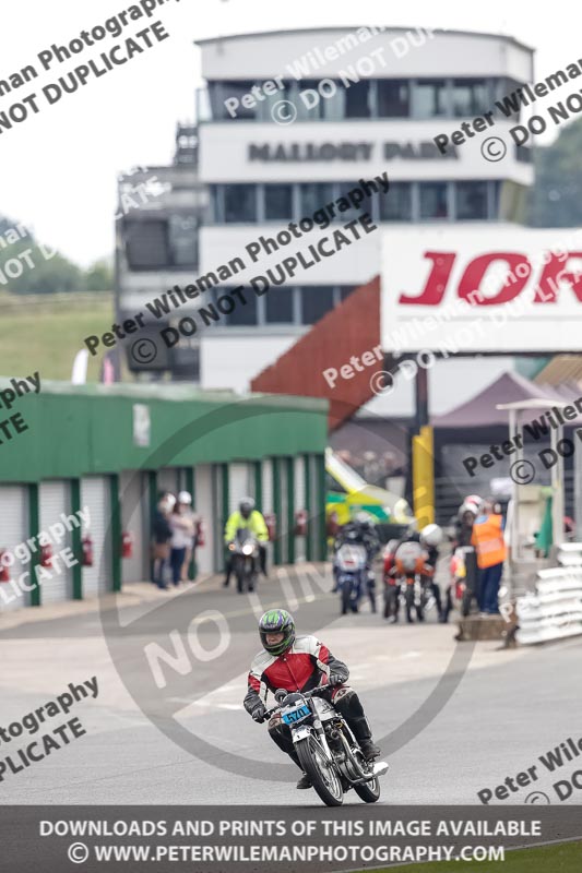 Vintage motorcycle club;eventdigitalimages;mallory park;mallory park trackday photographs;no limits trackdays;peter wileman photography;trackday digital images;trackday photos;vmcc festival 1000 bikes photographs